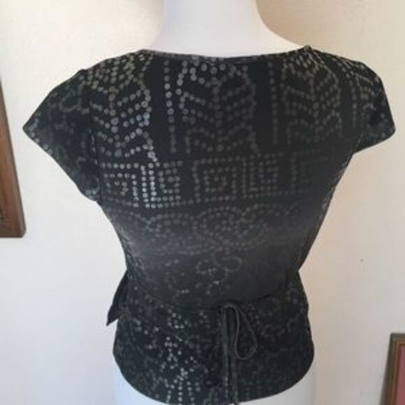 BCBG super cute wrap top - Picture 3 of 3